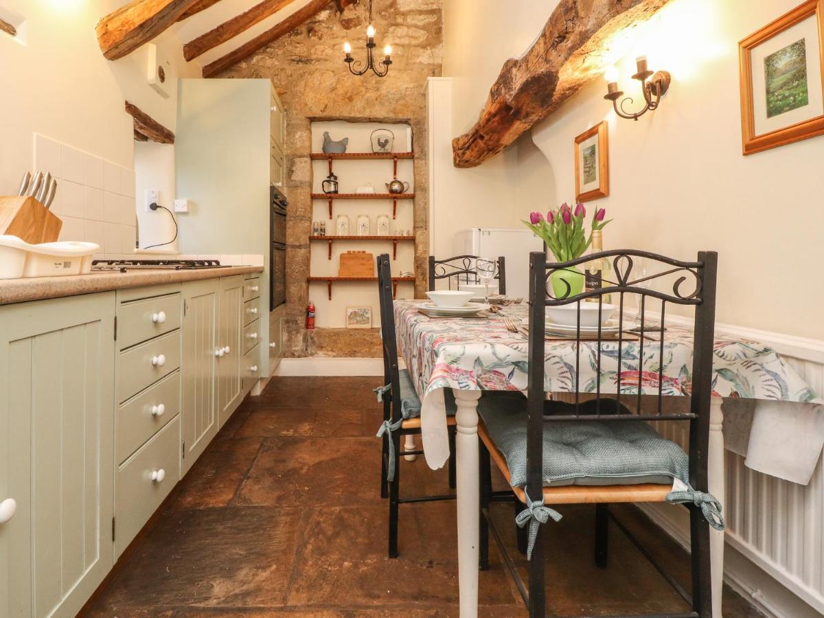Beehive Cottage Bentham Экстерьер фото