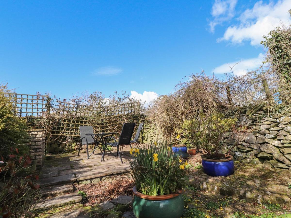 Beehive Cottage Bentham Экстерьер фото