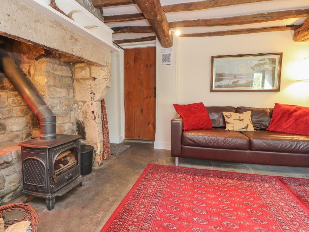 Beehive Cottage Bentham Экстерьер фото